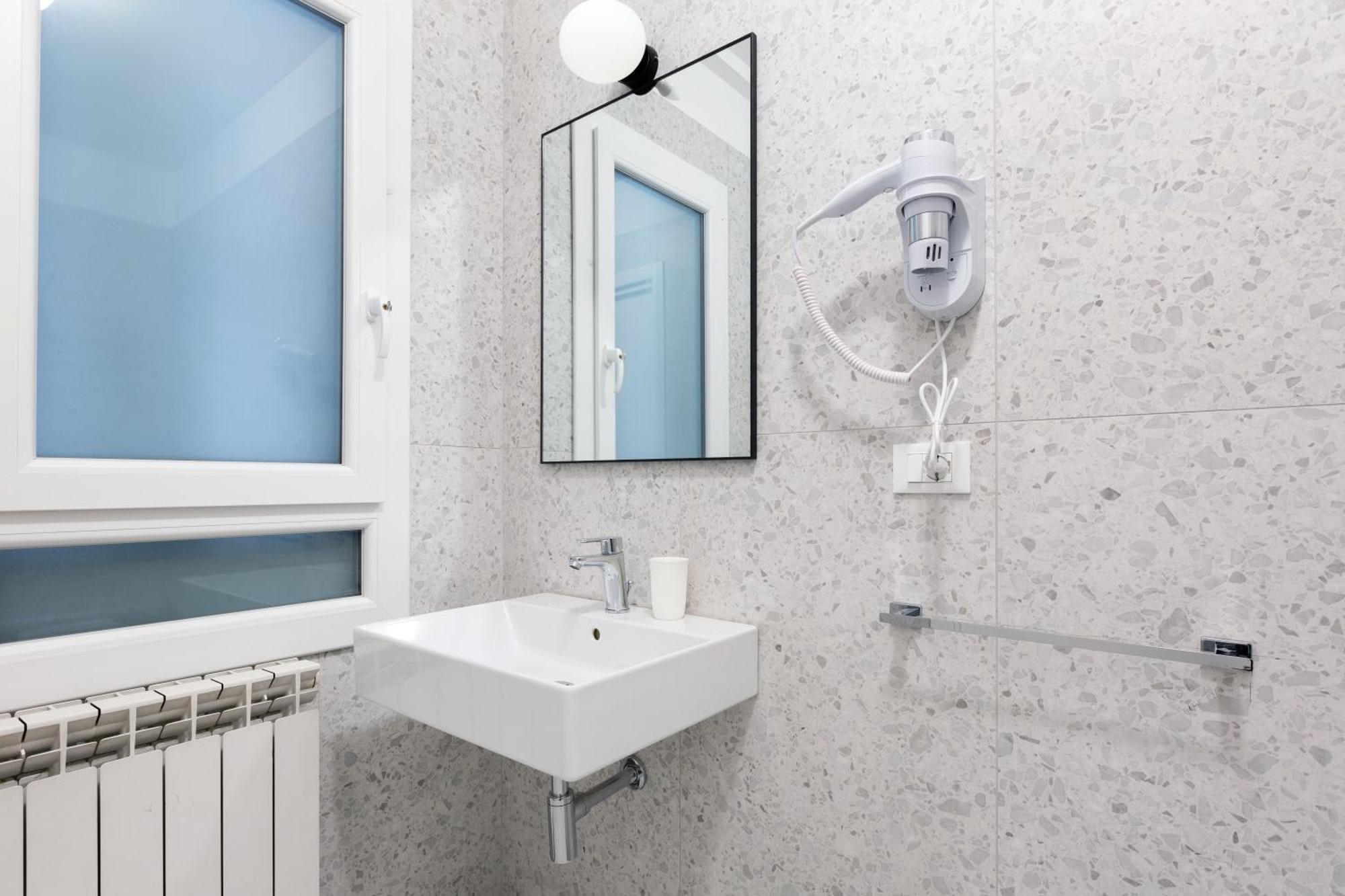 Luciano Queen'S Guest House Рим Екстер'єр фото